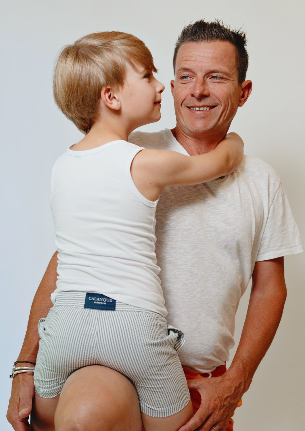 shorts de bain garçon et papa, un mix et match idéal pour aller à la mer