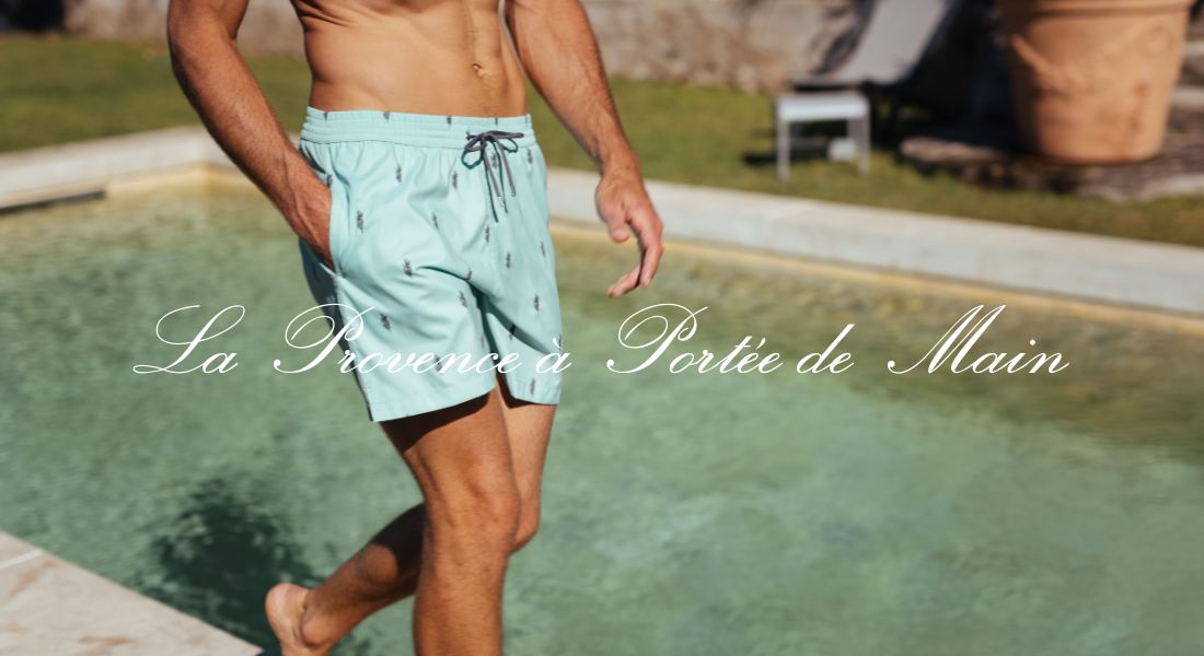 Charger la vidéo : ensemble d&#39;image de short de bain homme recyclés au bord d&#39;une piscine